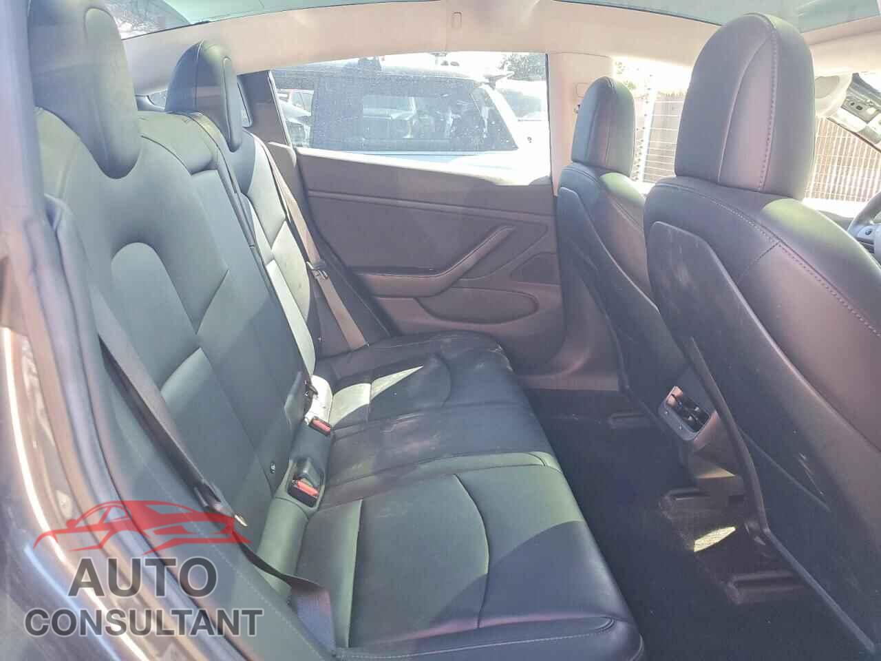 TESLA MODEL 3 2017 - 5YJ3E1EA1HF002214