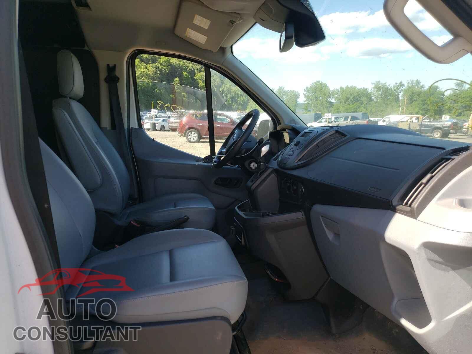 FORD TRANSIT CO 2017 - 1FTYE1ZM3HKB45551