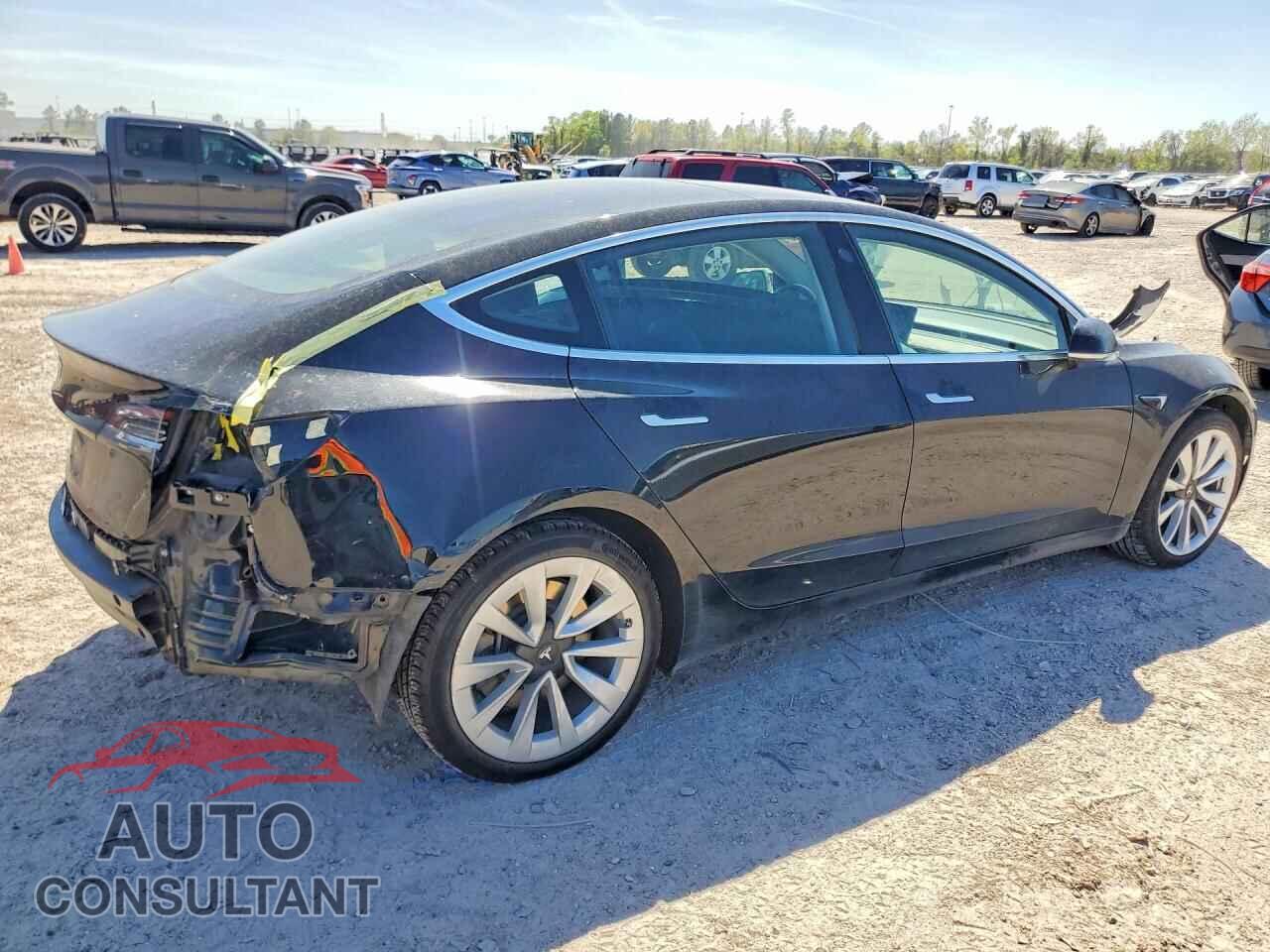 TESLA MODEL 3 2018 - 5YJ3E1EA5JF071039