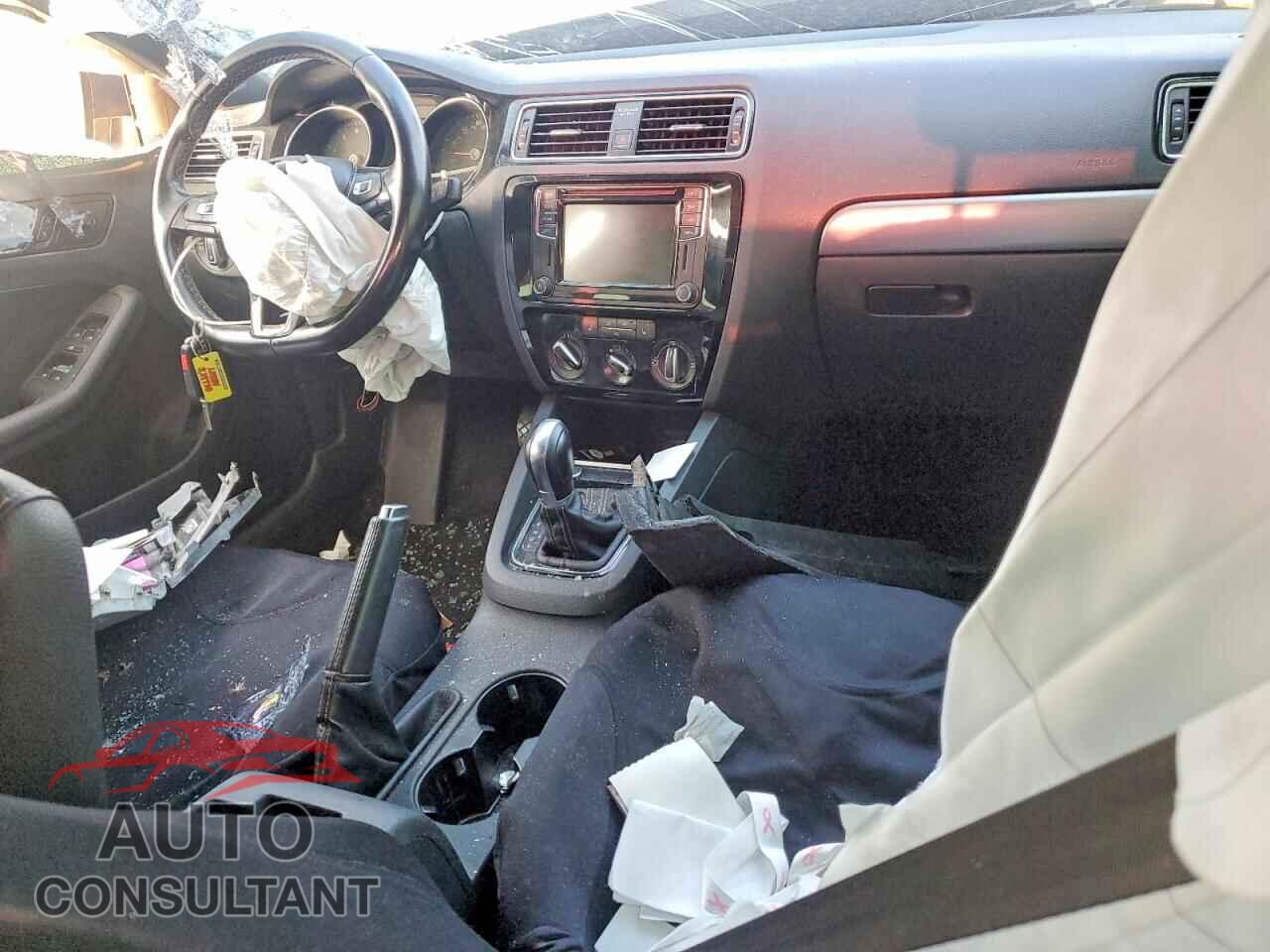 VOLKSWAGEN JETTA 2017 - 3VWD17AJ2HM353988