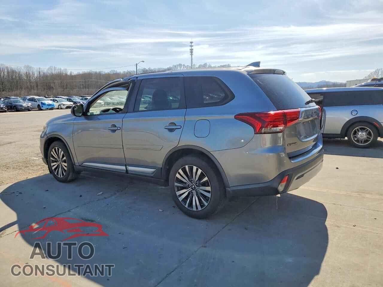 MITSUBISHI OUTLANDER 2019 - JA4AD2A36KZ014359