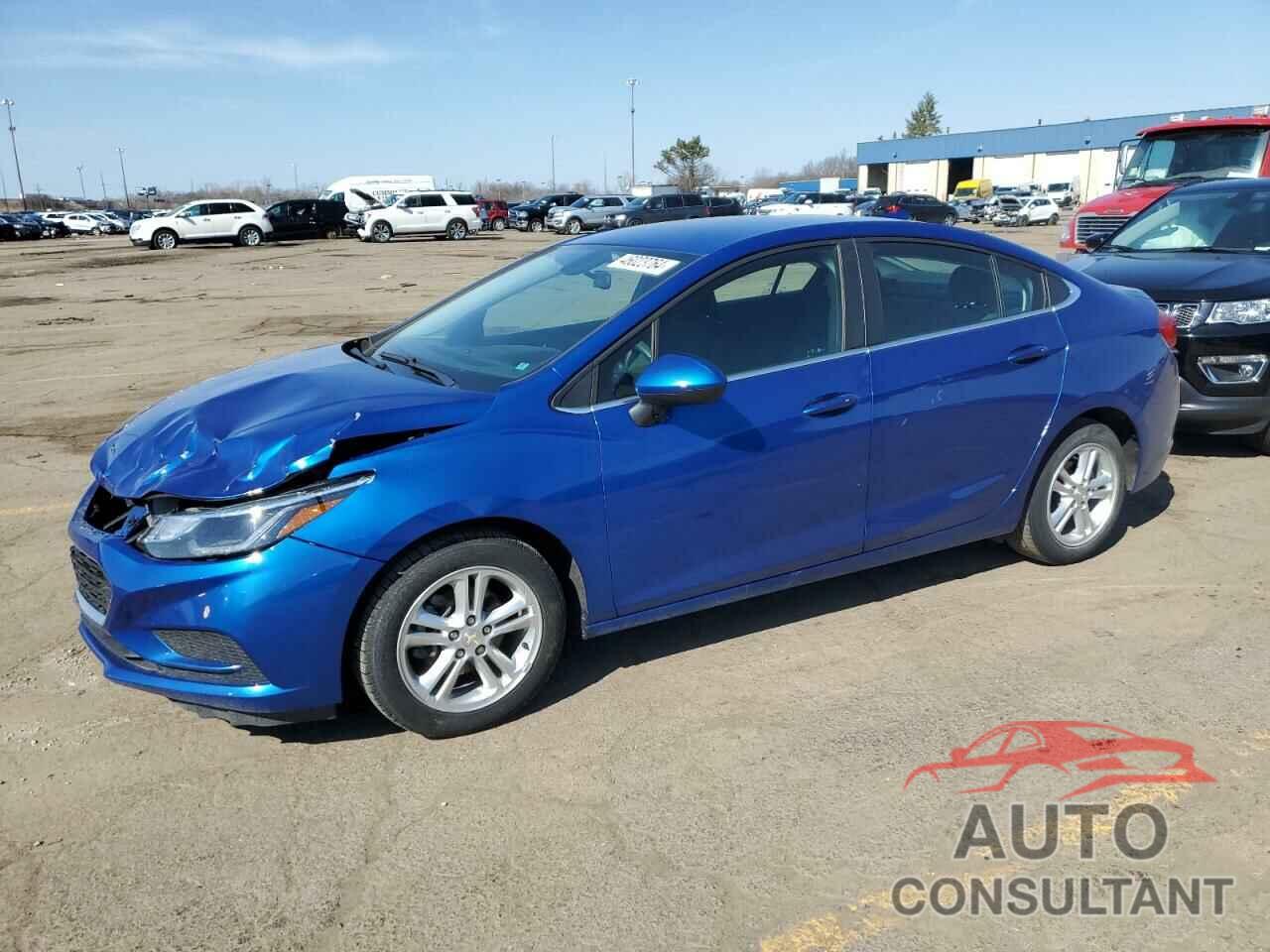 CHEVROLET CRUZE 2018 - 1G1BE5SM2J7121802