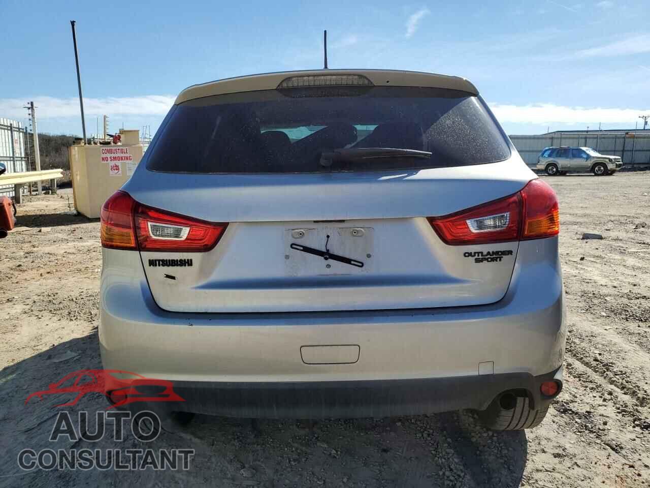 MITSUBISHI OUTLANDER 2015 - 4A4AR3AUXFE010259