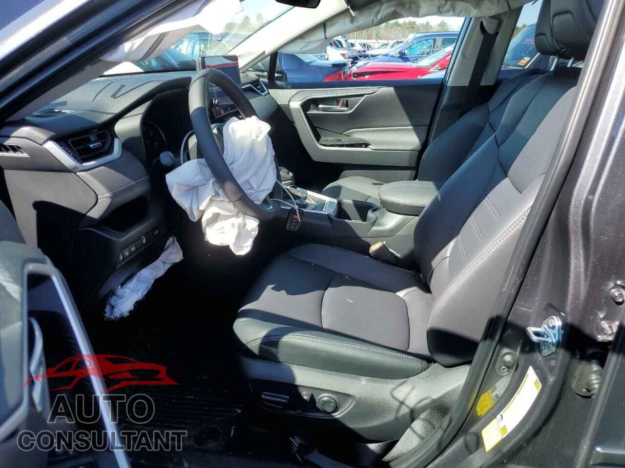 TOYOTA RAV4 2024 - 2T3B6RFV5RW052425