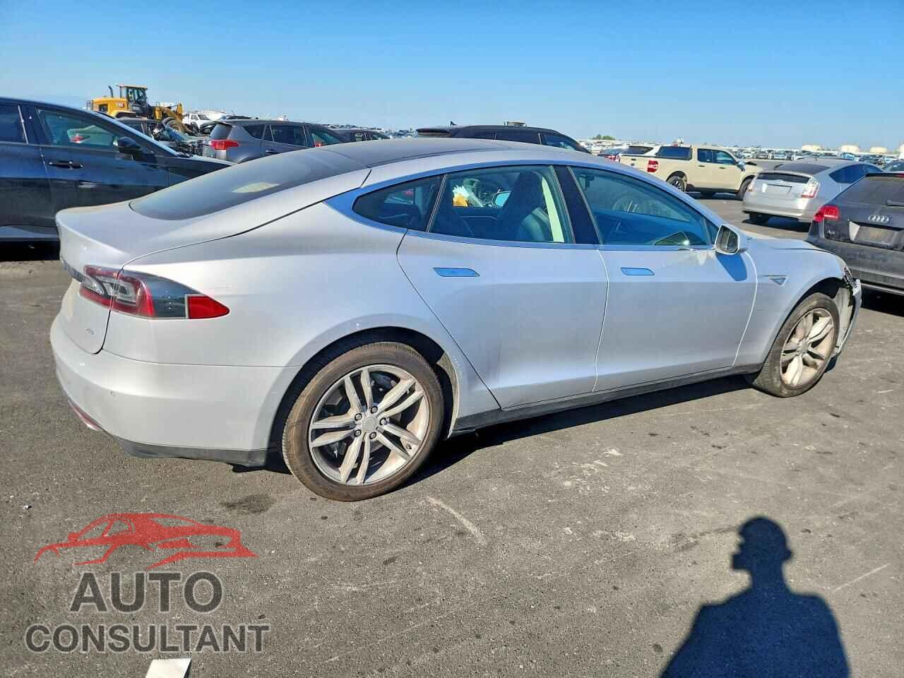 TESLA MODEL S 2013 - 5YJSA1CN2DFP22449