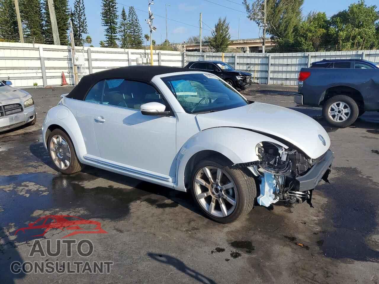 VOLKSWAGEN BEETLE 2017 - 3VW517AT3HM813973