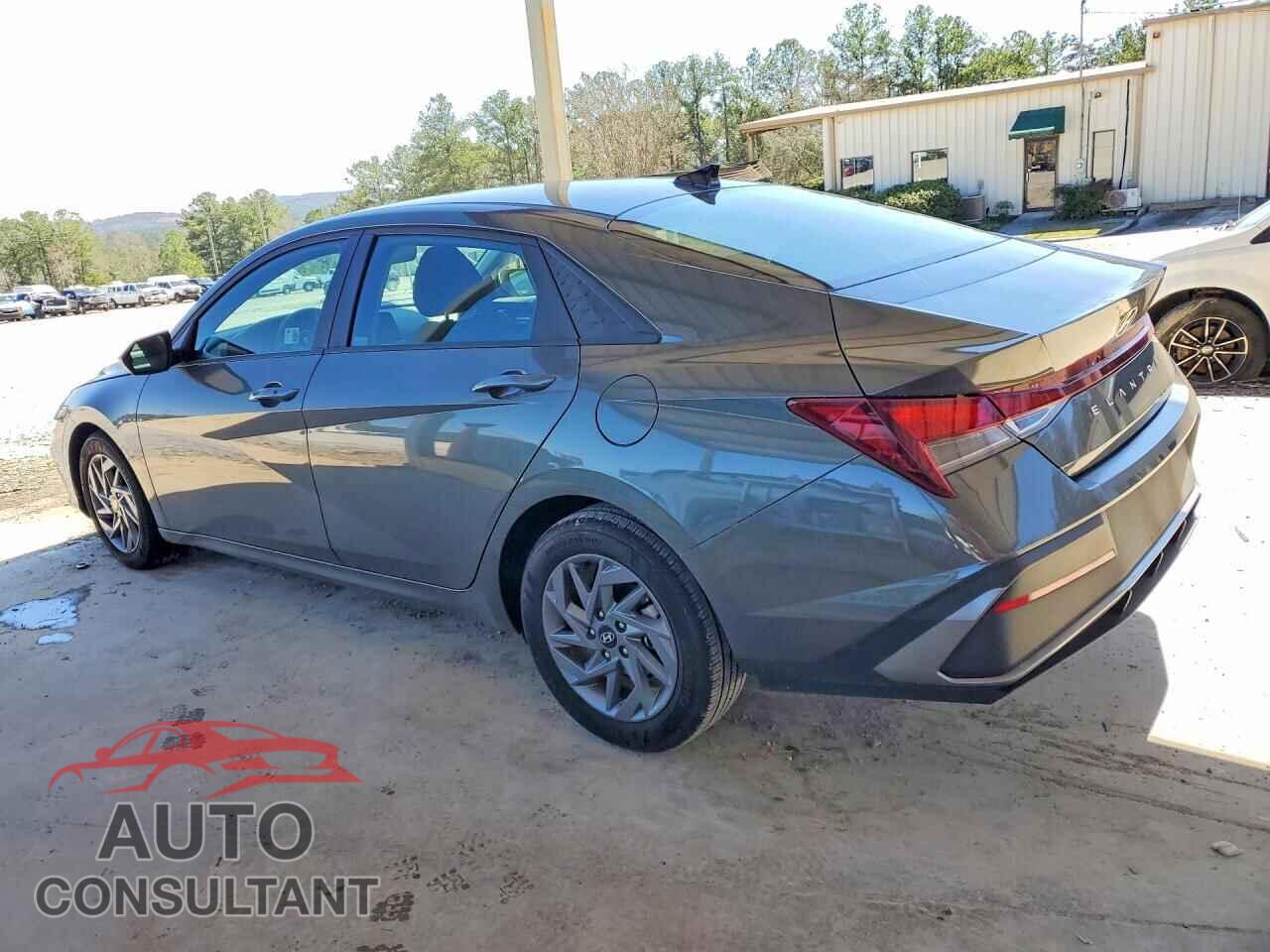 HYUNDAI ELANTRA 2024 - KMHLM4DG8RU723421