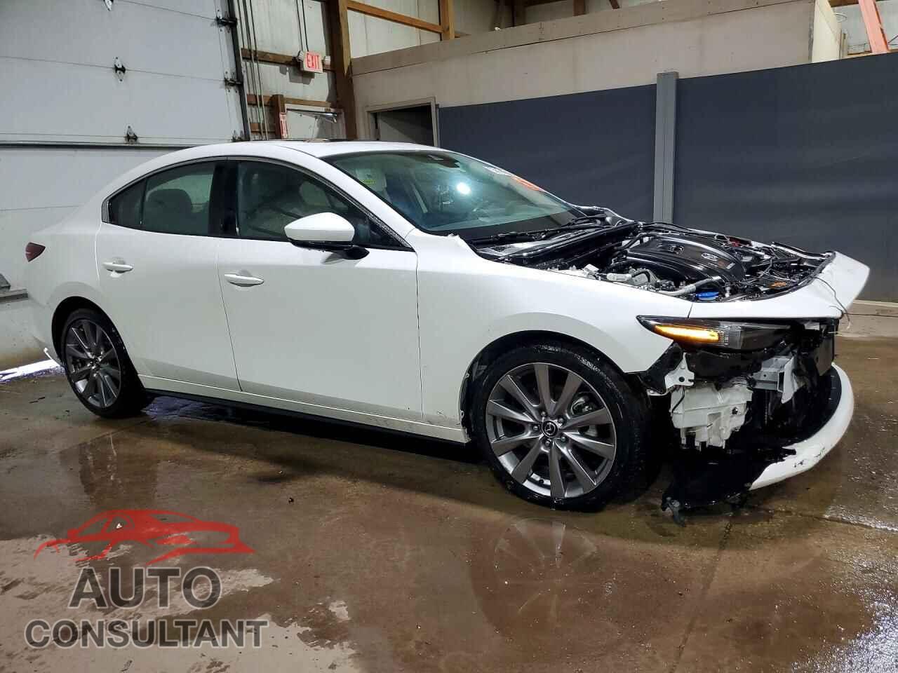 MAZDA 3 2019 - 3MZBPAEM8KM103654