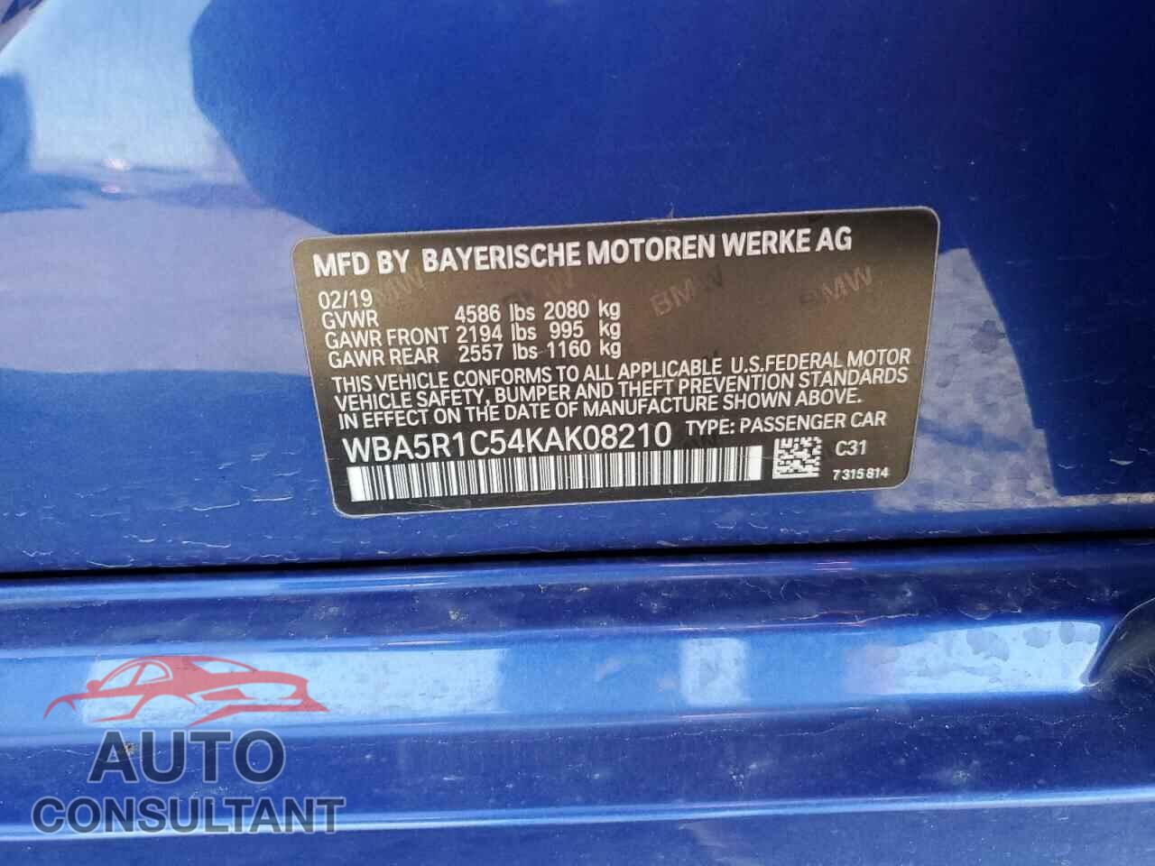BMW 3 SERIES 2019 - WBA5R1C54KAK08210