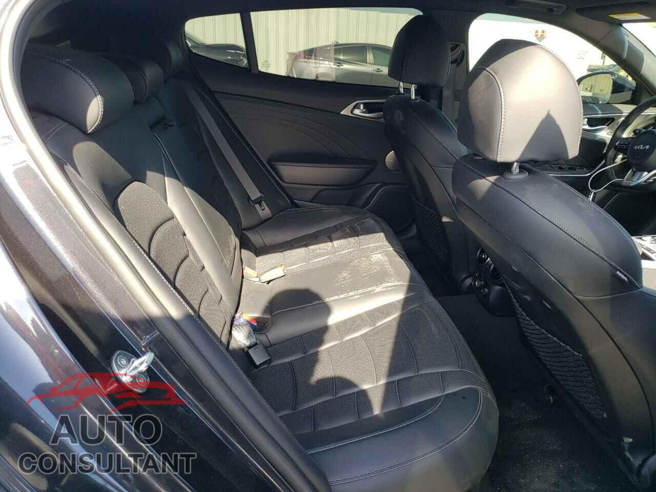 KIA STINGER 2022 - KNAE55LC3N6107006