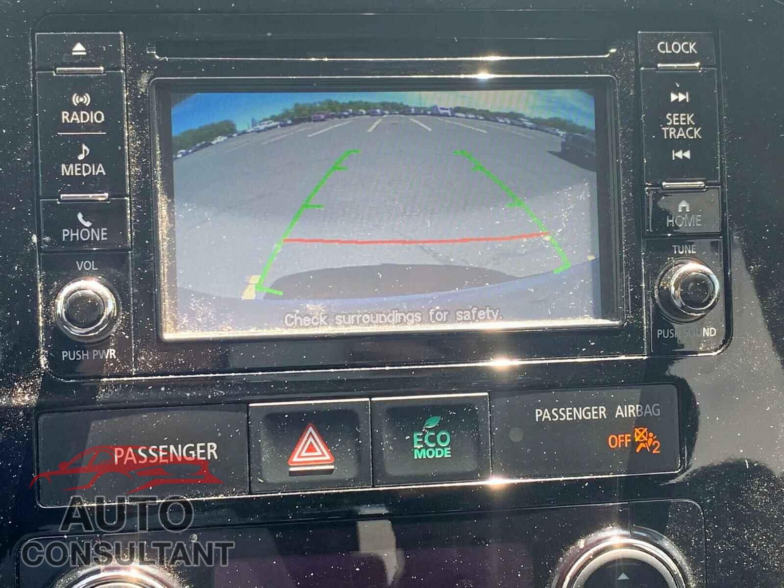 MITSUBISHI OUTLANDER 2017 - JA4AZ2A30HZ009409