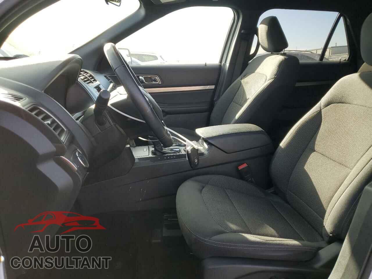 FORD EXPLORER 2019 - 1FM5K7D80KGA09571