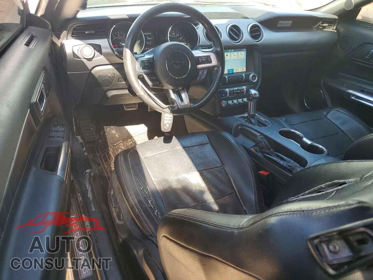 FORD MUSTANG 2018 - 1FATP8UH8J5133395