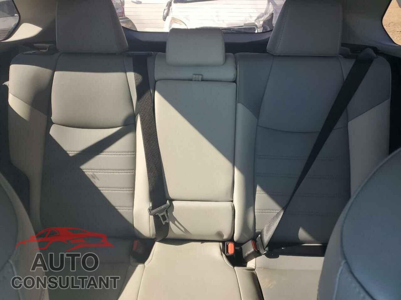 TOYOTA RAV4 2019 - 2T3C1RFV5KC014235
