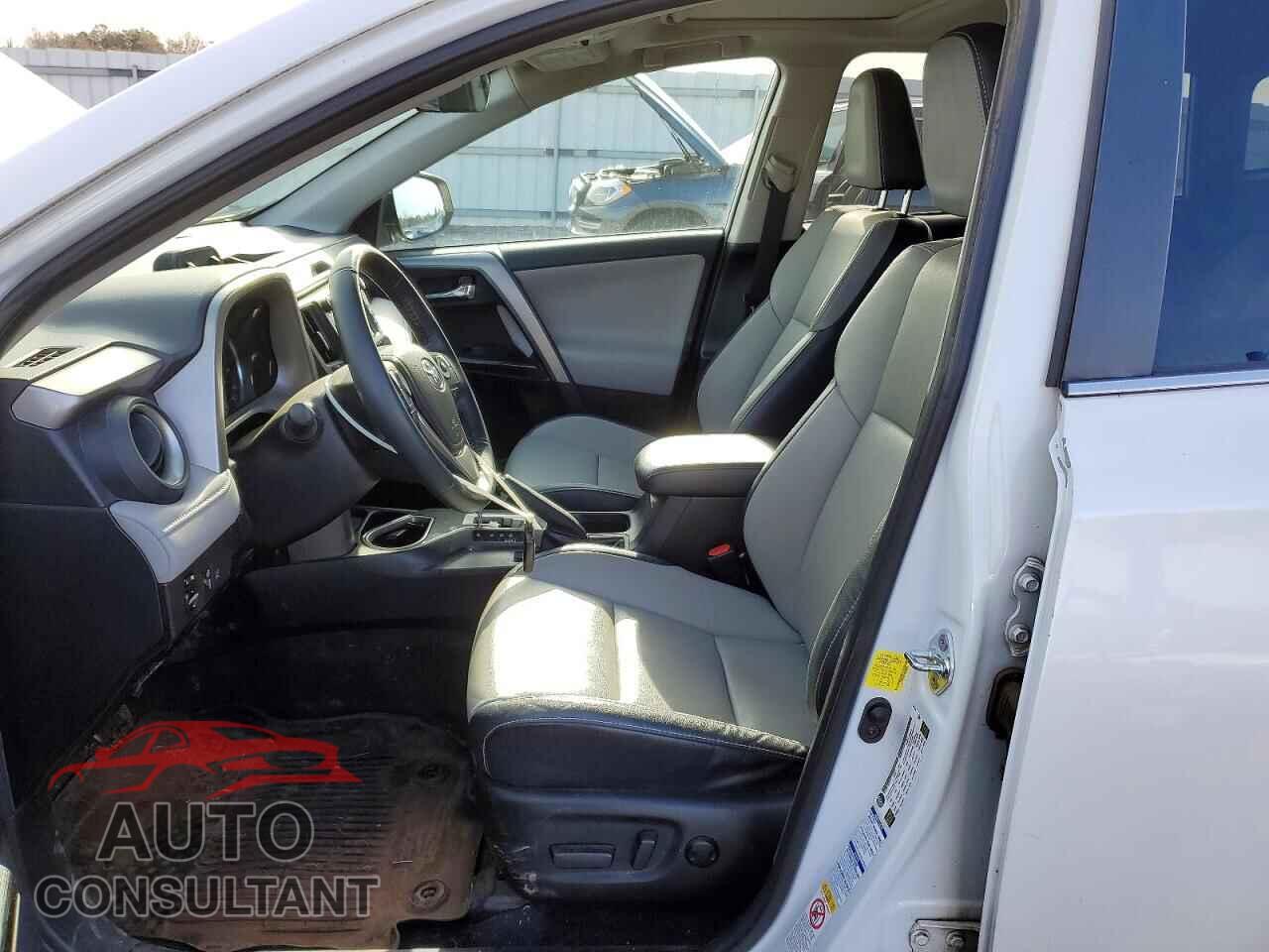 TOYOTA RAV4 2017 - 2T3DFREV7HW665350