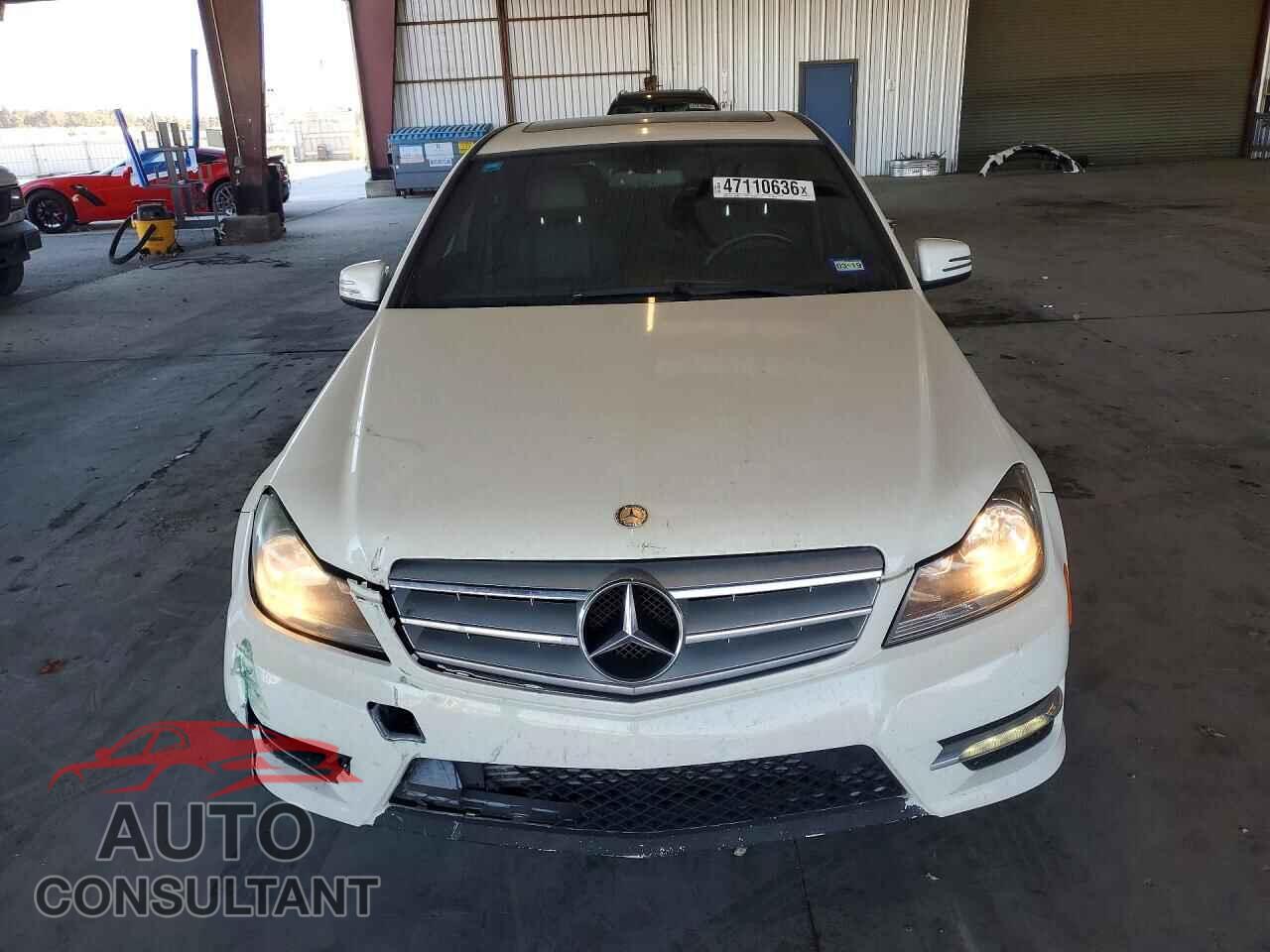 MERCEDES-BENZ C-CLASS 2012 - WDDGF4HB7CA606930