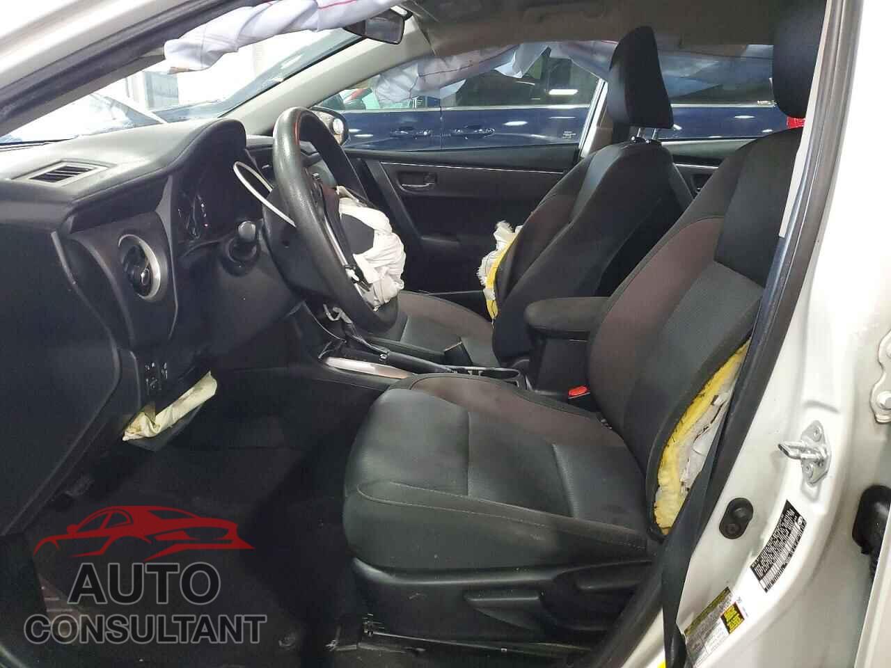 TOYOTA COROLLA 2017 - 5YFBURHE9HP708251