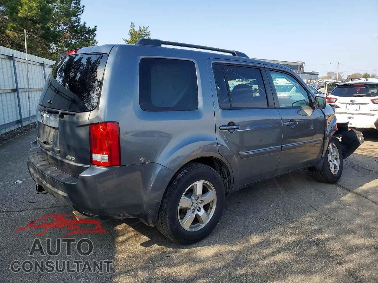 HONDA PILOT 2011 - 5FNYF4H71BB044281