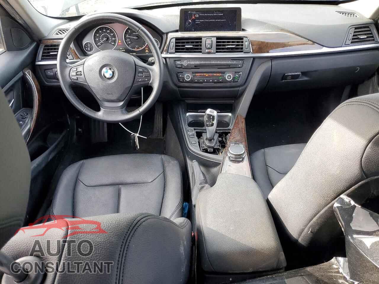 BMW 3 SERIES 2015 - WBA3C3G58FNT52677