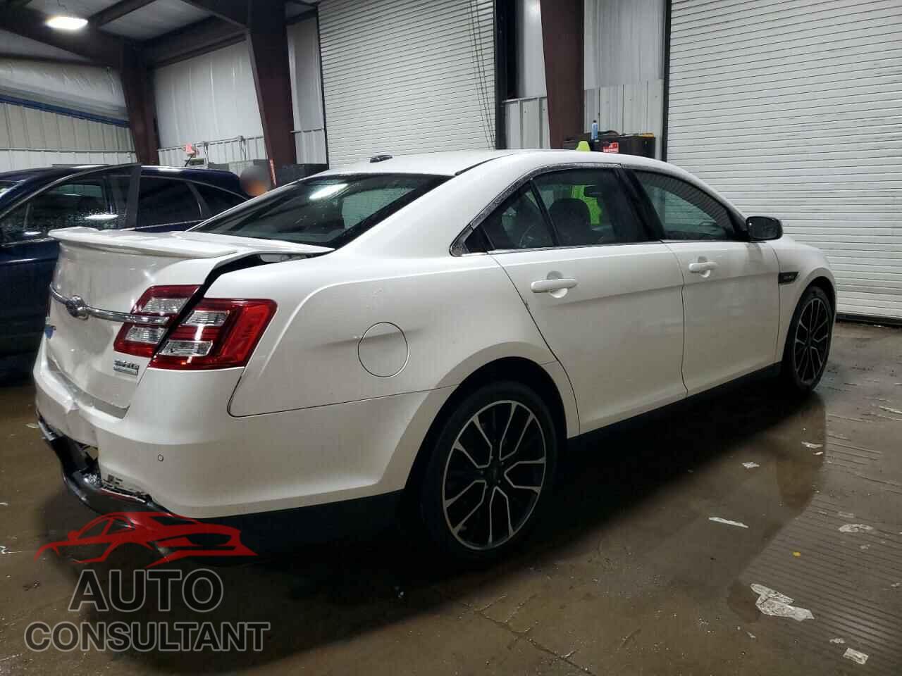 FORD TAURUS 2017 - 1FAHP2KT3HG116772