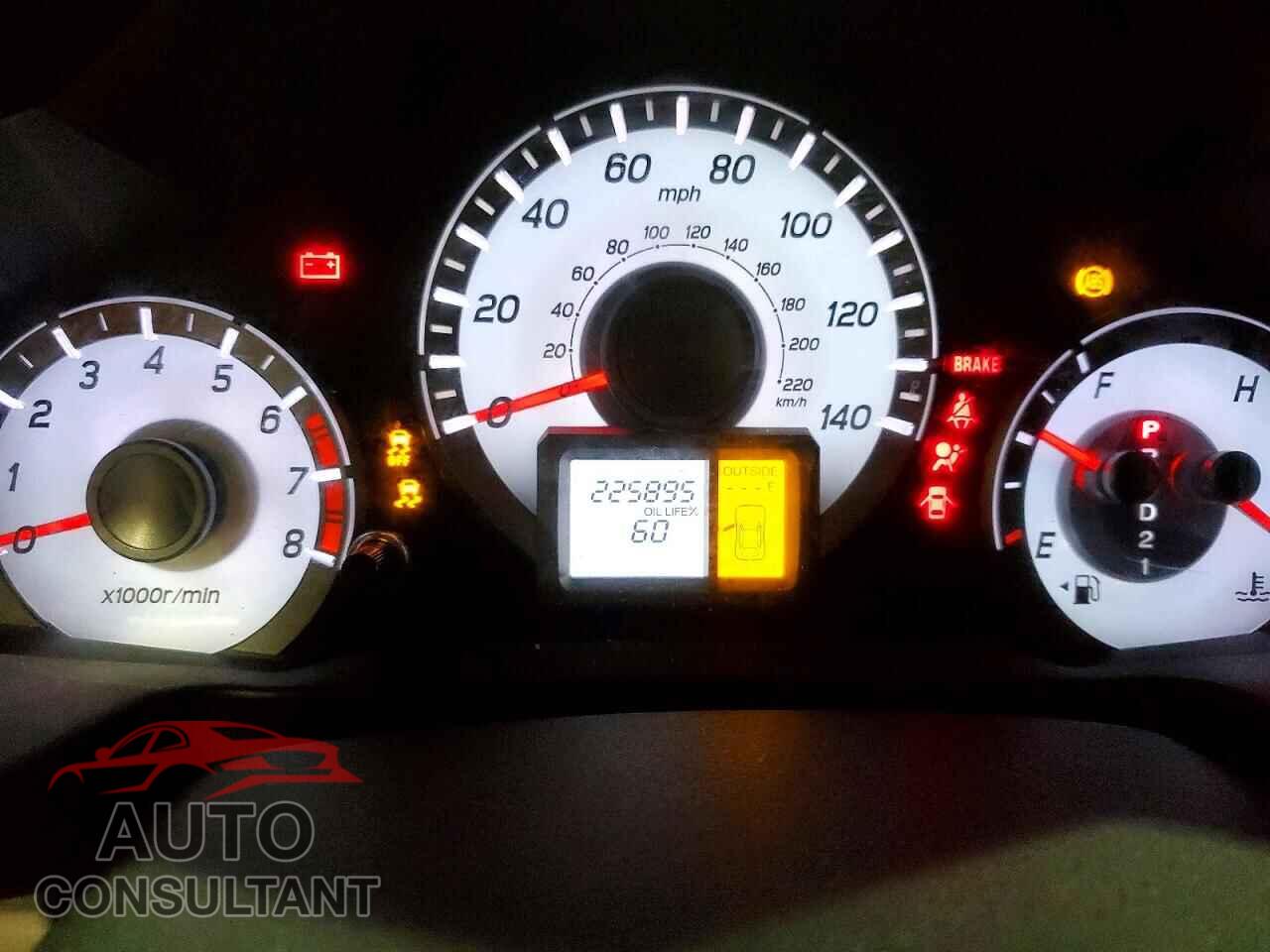 HONDA PILOT 2015 - 5FNYF4H58FB010973