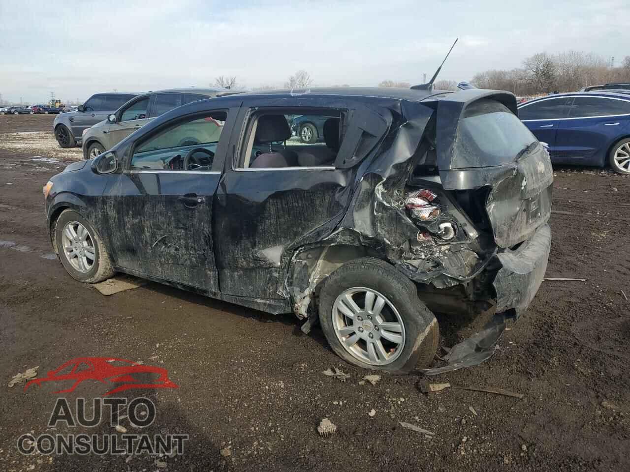 CHEVROLET SONIC 2012 - 1G1JC6SH6C4176221