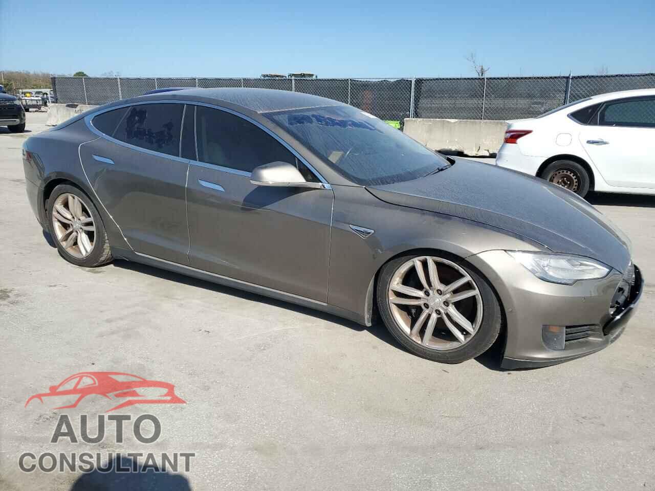 TESLA MODEL S 2015 - 5YJSA1H15FF095089