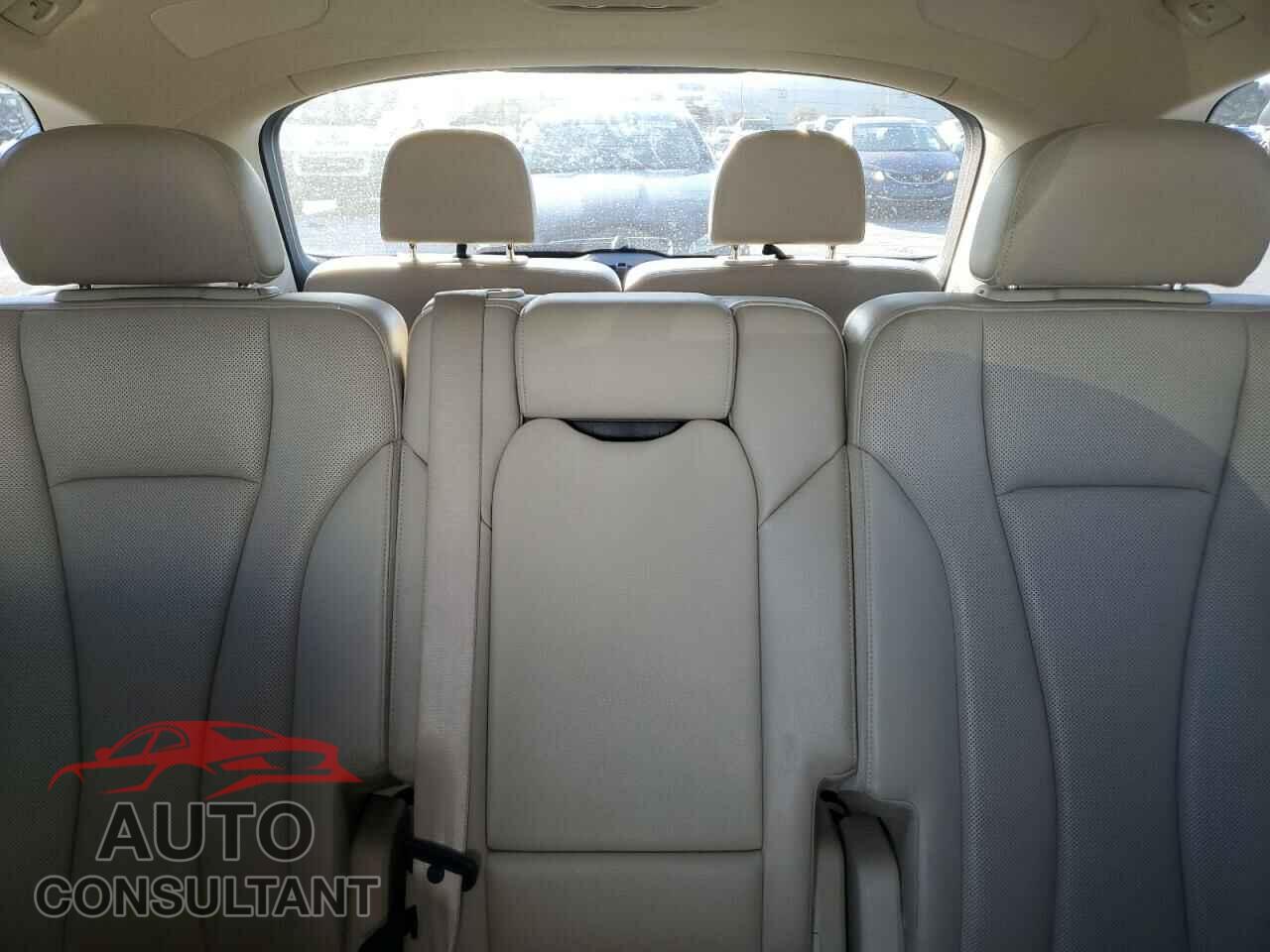 AUDI Q7 2017 - WA1LAAF71HD024116