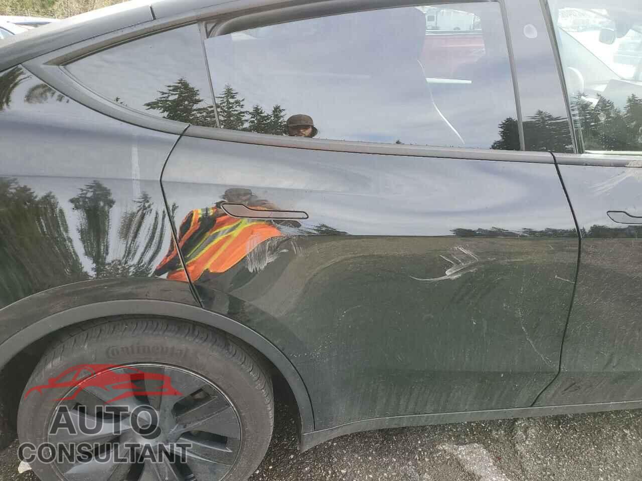 TESLA MODEL Y 2024 - 7SAYGDEEXRF119119
