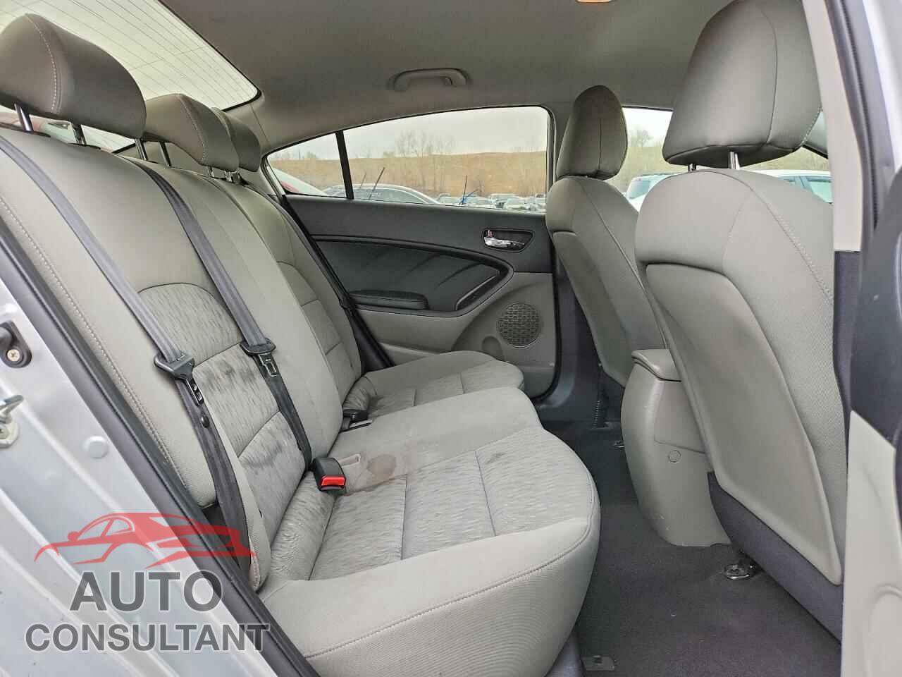 KIA FORTE 2015 - KNAFK4A66F5287318