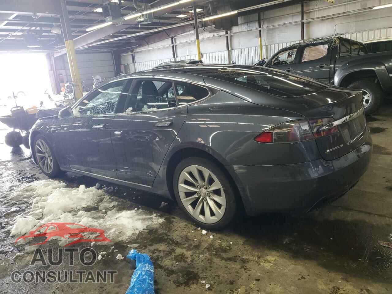 TESLA MODEL S 2017 - 5YJSA1E26HF192348