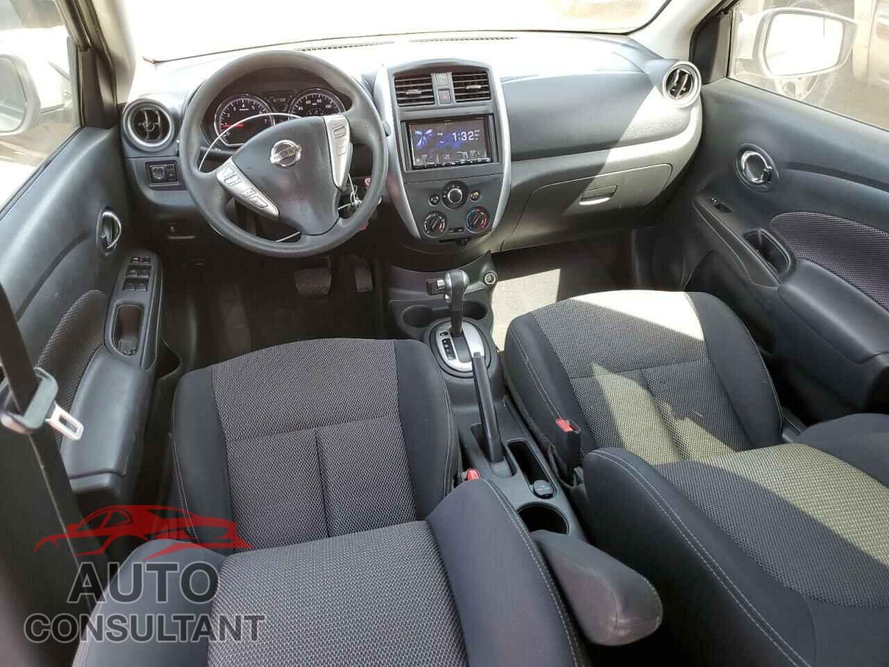 NISSAN VERSA 2017 - 3N1CN7AP8HL811517