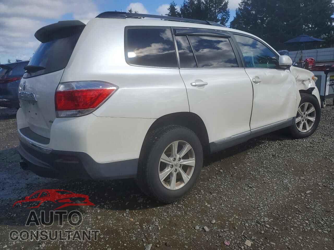 TOYOTA HIGHLANDER 2013 - 5TDBK3EH2DS207155