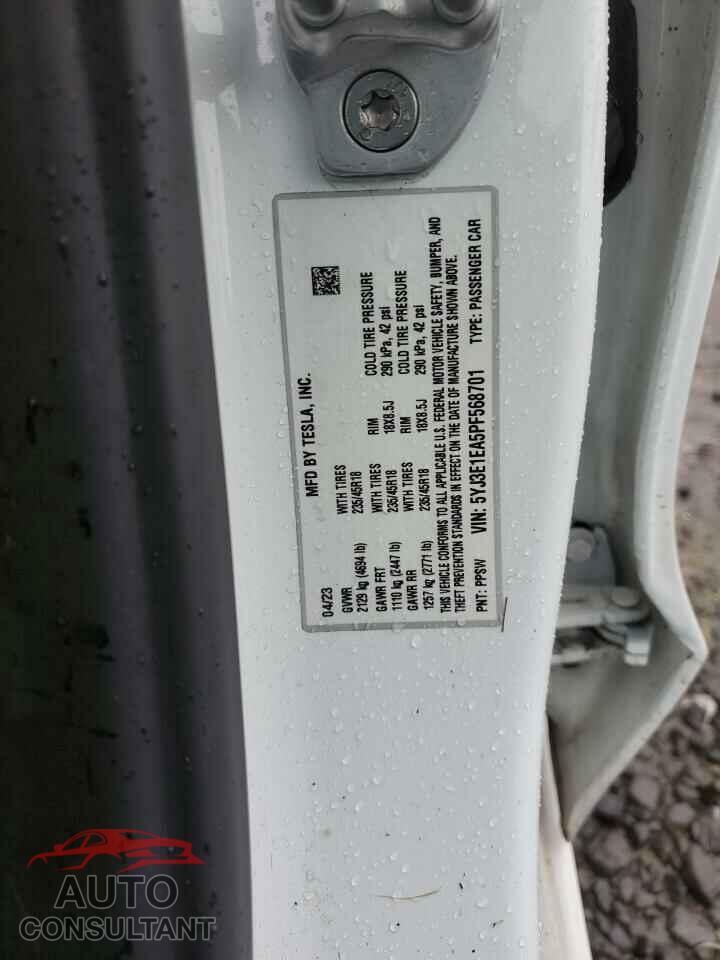 TESLA MODEL 3 2023 - 5YJ3E1EA5PF568701