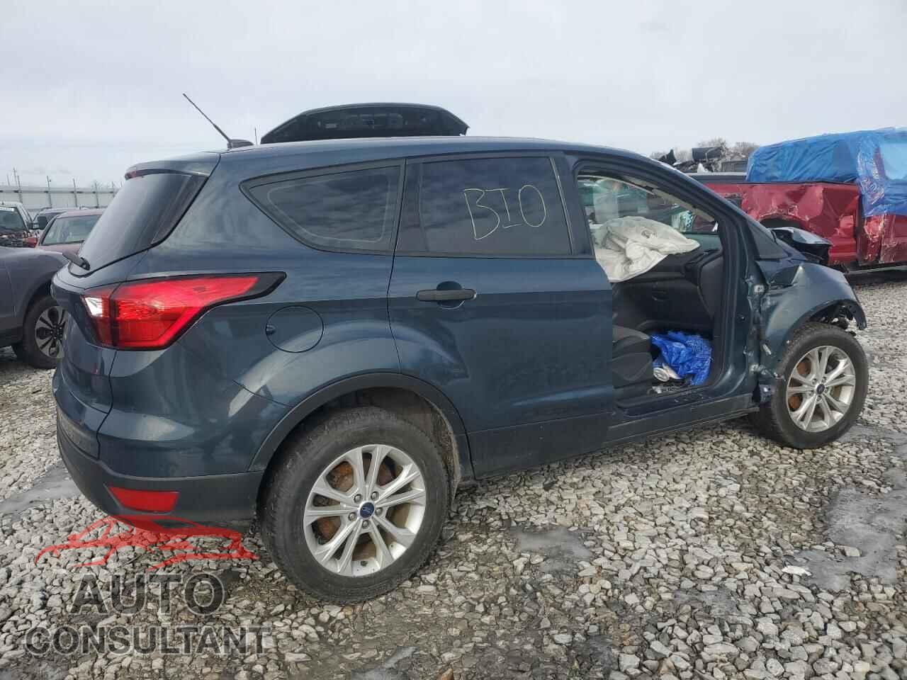 FORD ESCAPE 2019 - 1FMCU0F74KUB78314