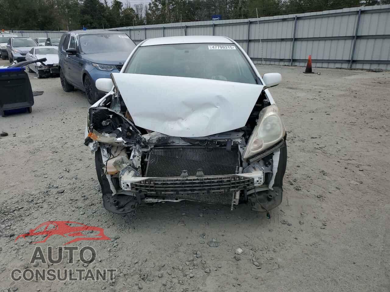 HONDA FIT 2011 - JHMGE8H56BC001863