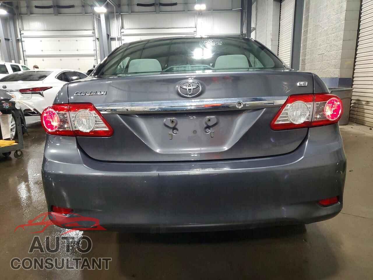 TOYOTA COROLLA 2013 - 2T1BU4EE9DC124174