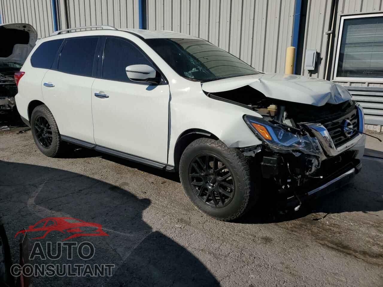 NISSAN PATHFINDER 2018 - 5N1DR2MM7JC636054