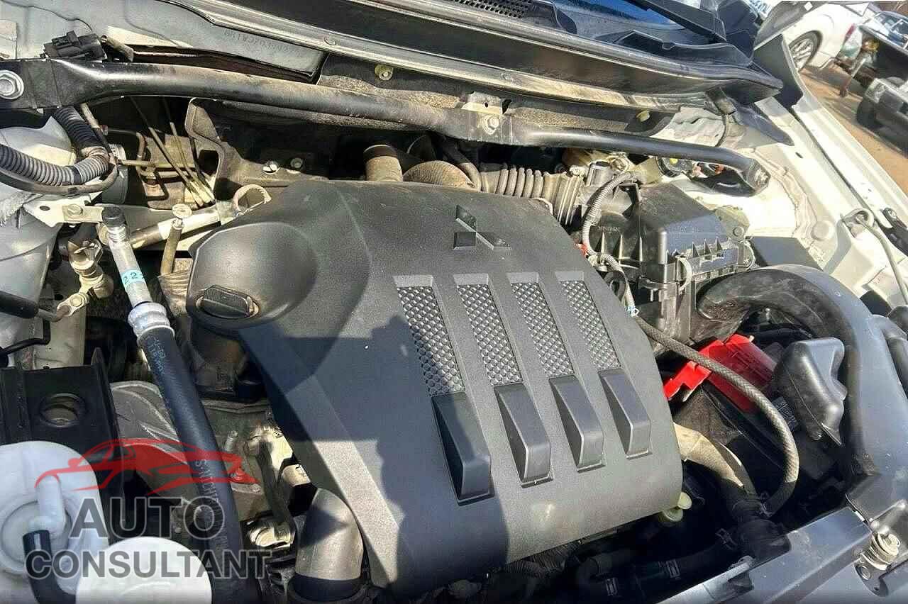 MITSUBISHI ECLIPSE 2018 - JA4AS3AA9JZ039927