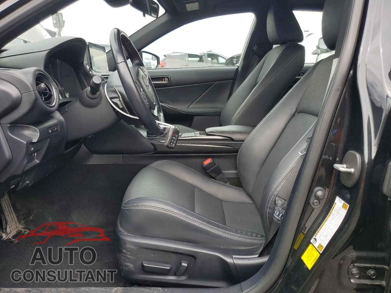 LEXUS IS 2025 - JTHBZ1E25S5038469
