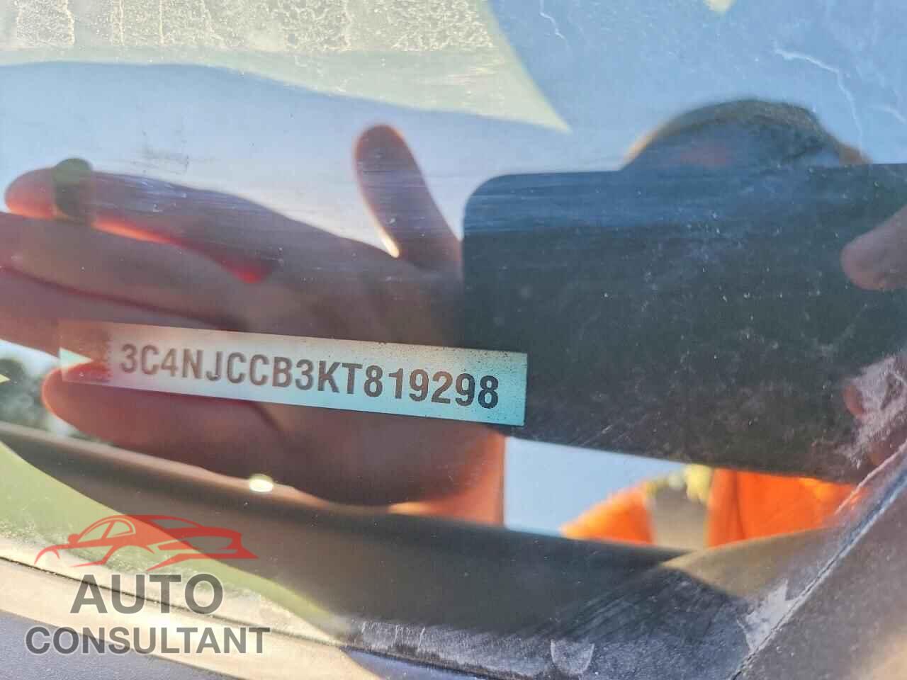 JEEP COMPASS 2019 - 3C4NJCCB3KT819298