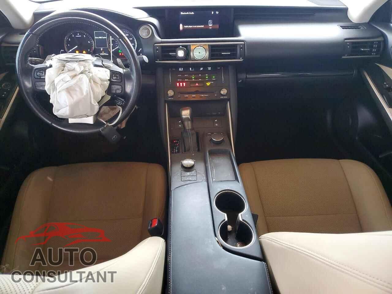 LEXUS IS 2017 - JTHCM1D23H5020257