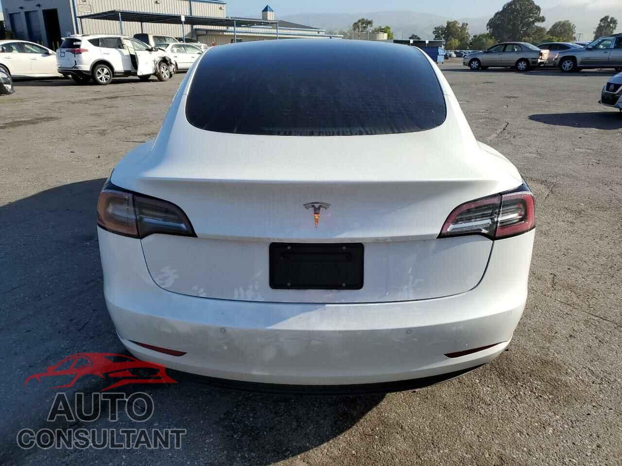 TESLA MODEL 3 2022 - 5YJ3E1EA9NF245345
