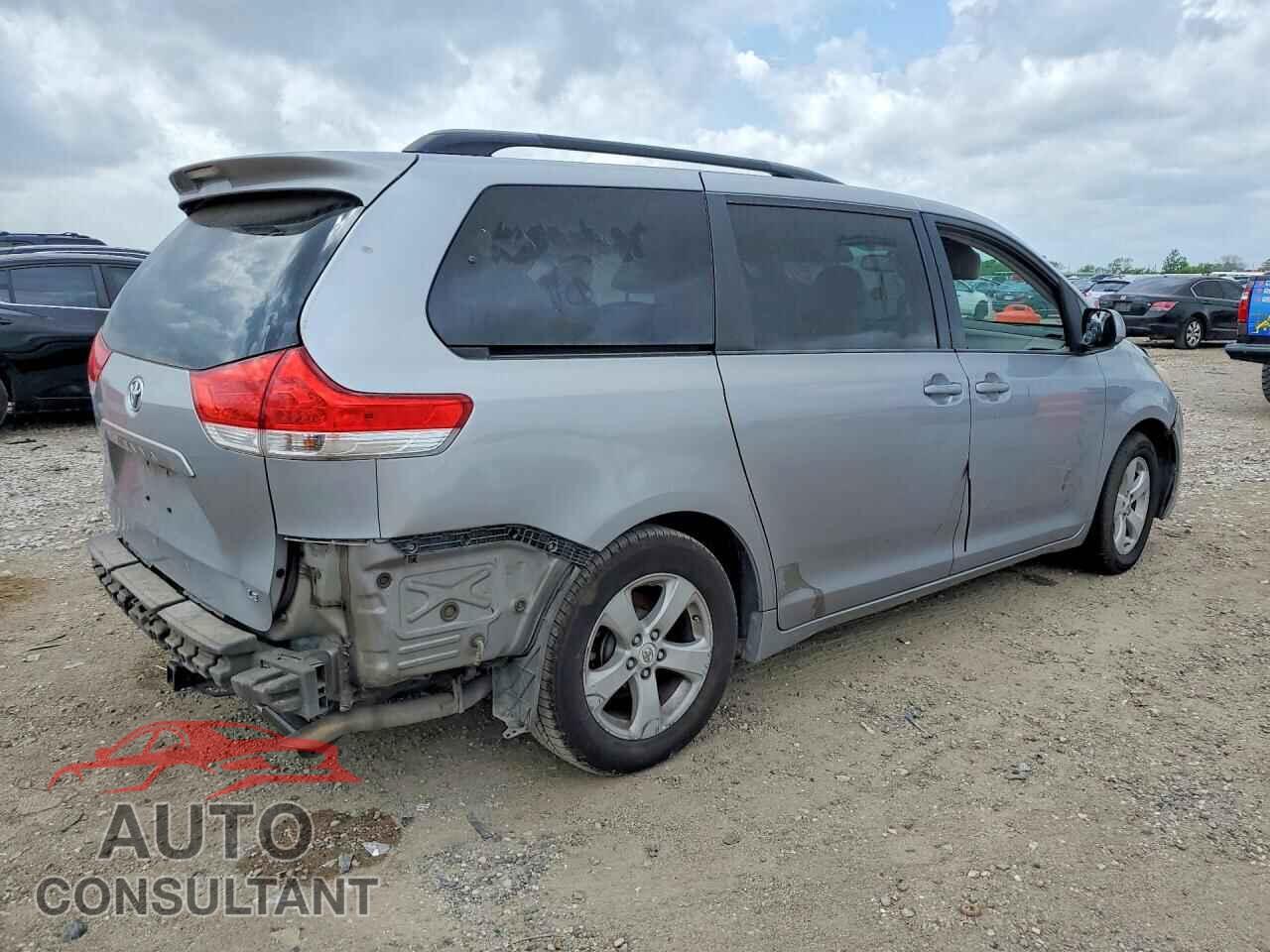 TOYOTA SIENNA 2012 - 5TDKK3DC6CS225100