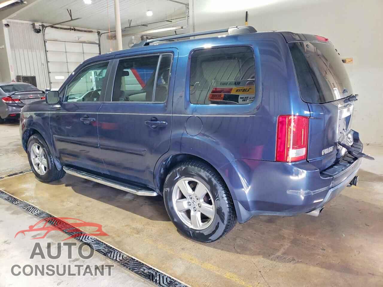 HONDA PILOT 2011 - 5FNYF4H59BB016856