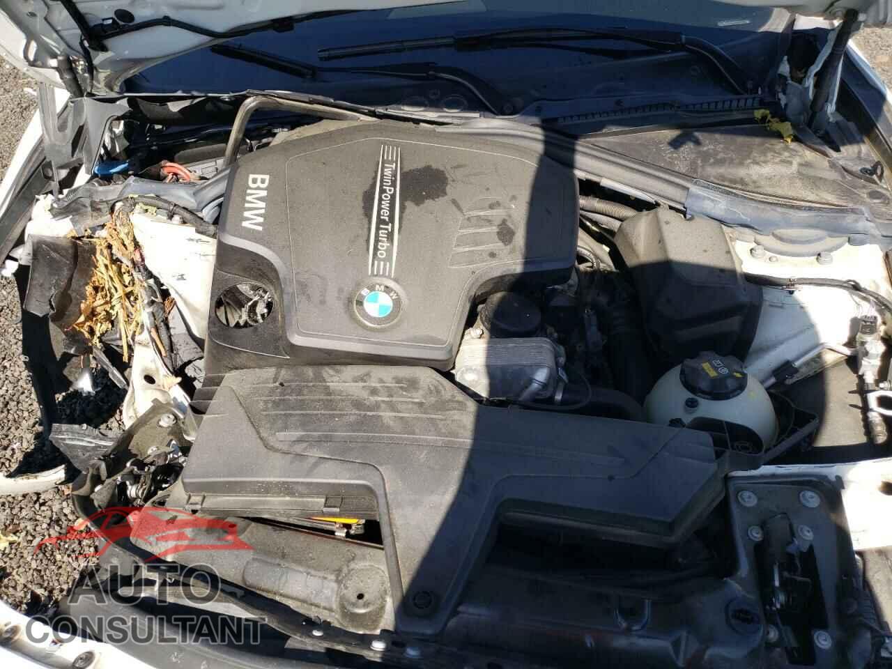 BMW 3 SERIES 2018 - WBA8A3C56JA488372