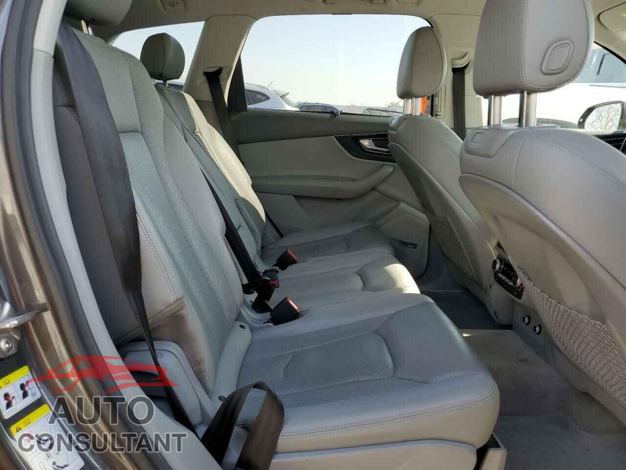 AUDI Q7 2018 - WA1VAAF70JD034330