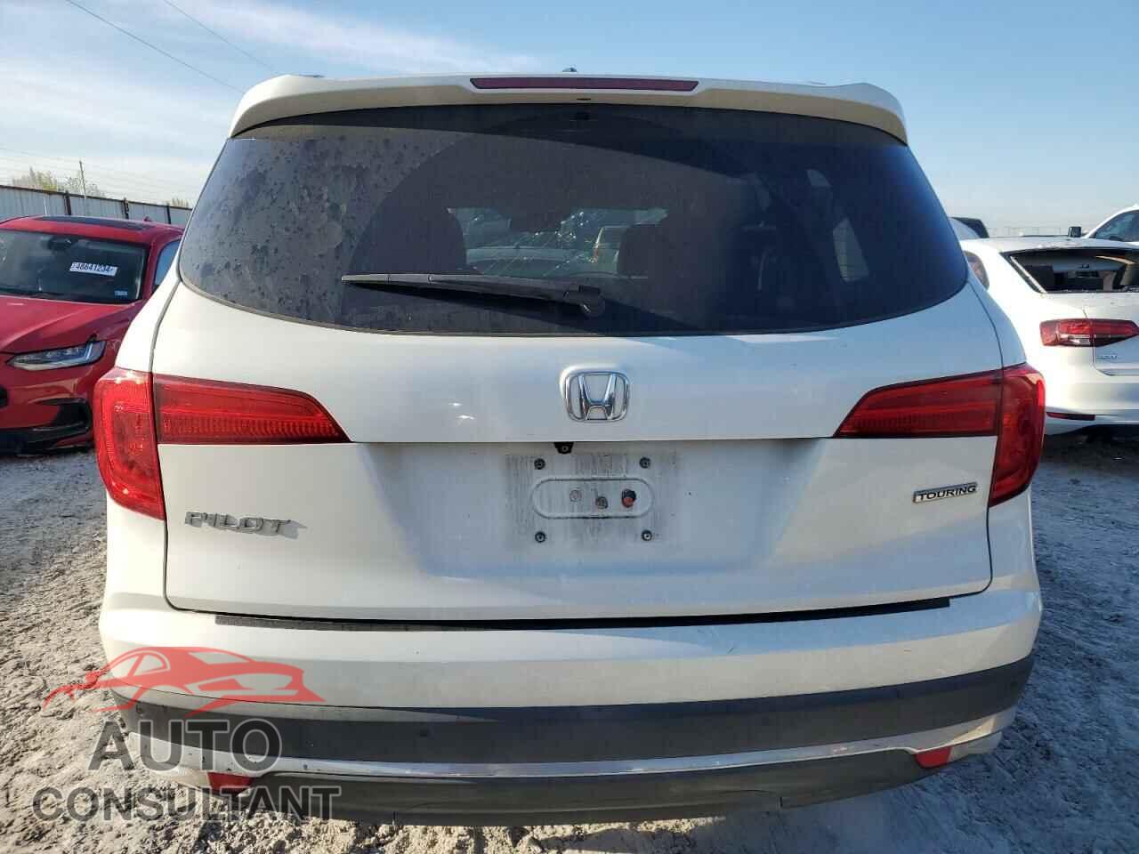 HONDA PILOT 2017 - 5FNYF5H94HB025126