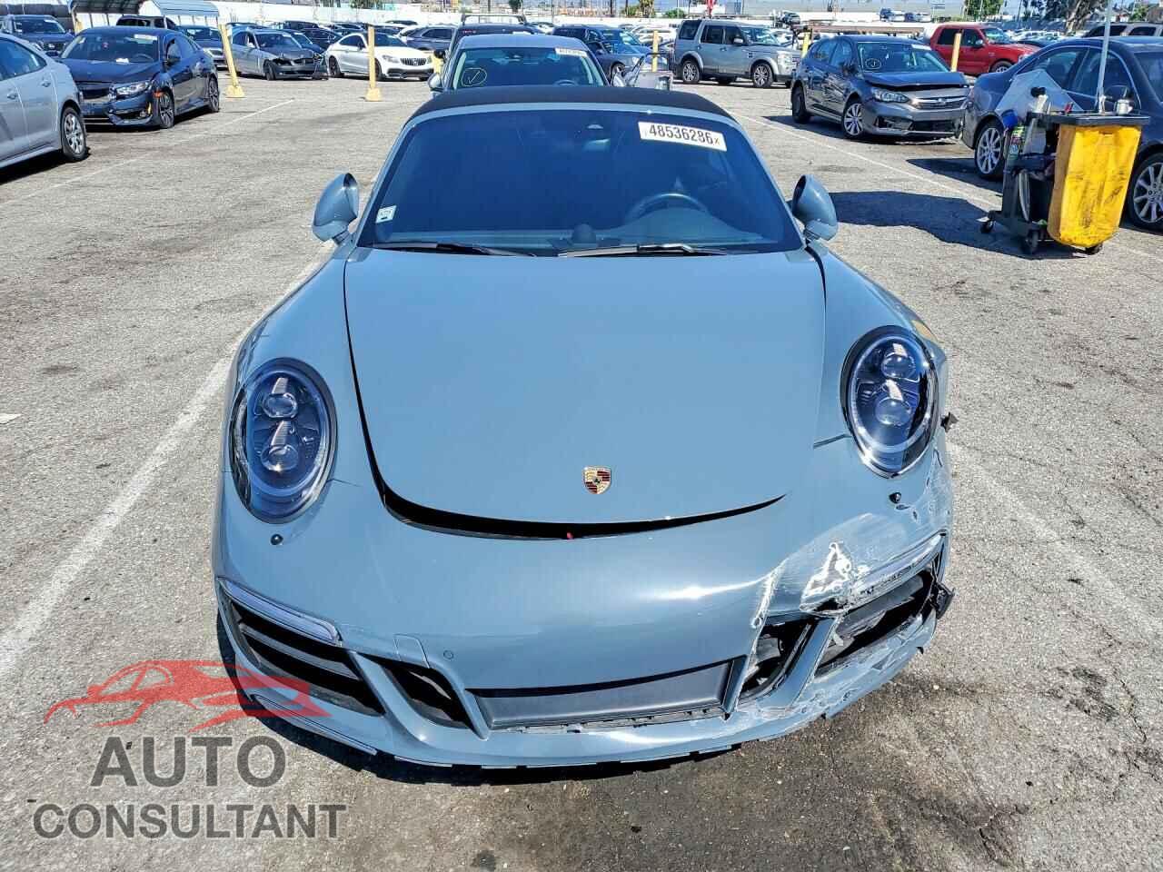 PORSCHE 911 2018 - WP0CB2A99JS147925