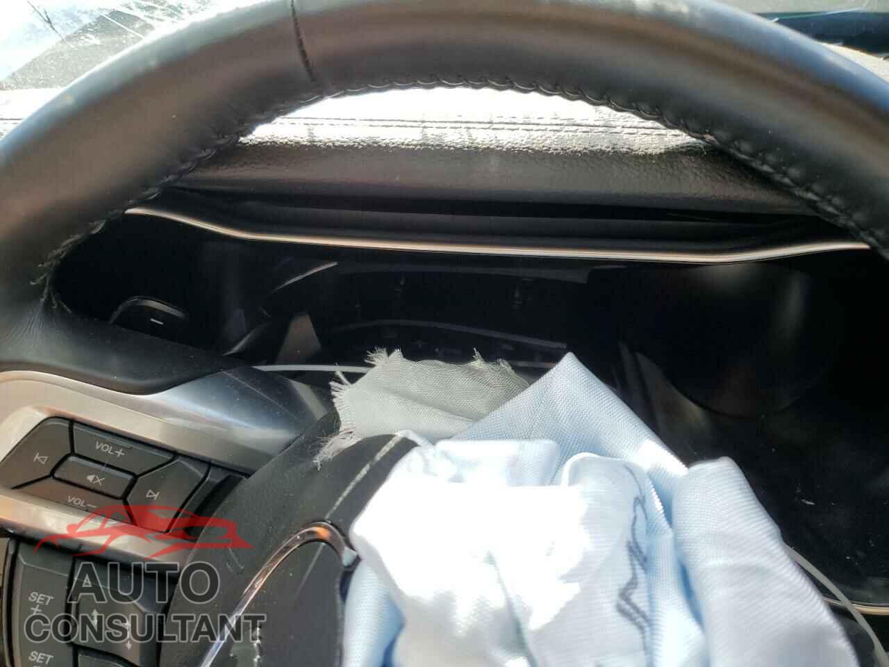 FORD MUSTANG 2023 - 1FA6P8CF5P5302715
